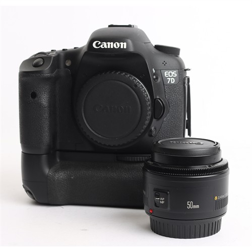 Canon EOS 7D + EF 50/1,8 II och Batterigrepp