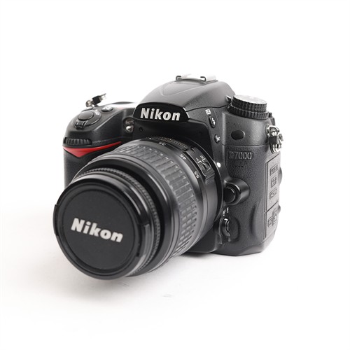 Nikon D7000 + 18-55 II (Begagnad)